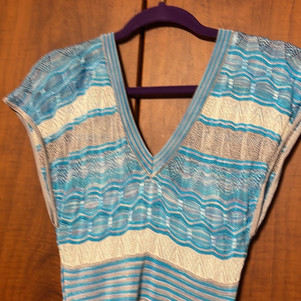Dresses - Picture 4 of 6